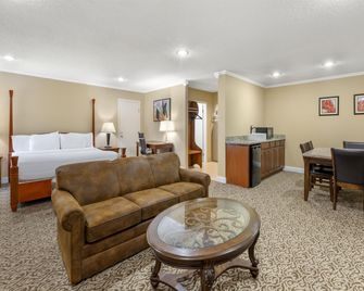 Best Western Plus Wooster Hotel & Conference Center - Wooster - Habitación