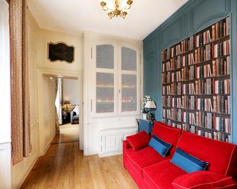 Completely renovated studio for 4, downtown Salins Les Bains with garden - Salins-les-Bains - Wohnzimmer