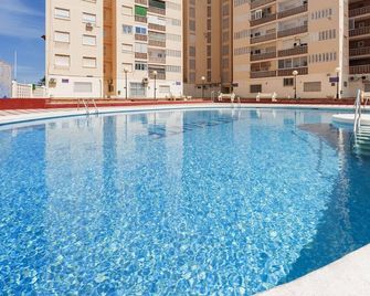 Infante - Daimús - Pool