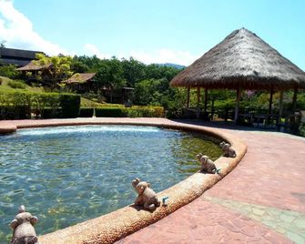 The Cliff & River Jungle Resort - Phanom