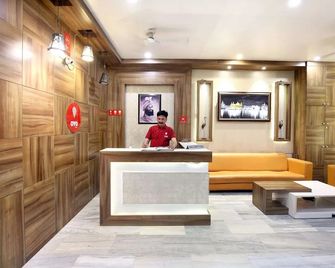 OYO 7445 Hotel Amritsar Residency - Amritsar - Recepción