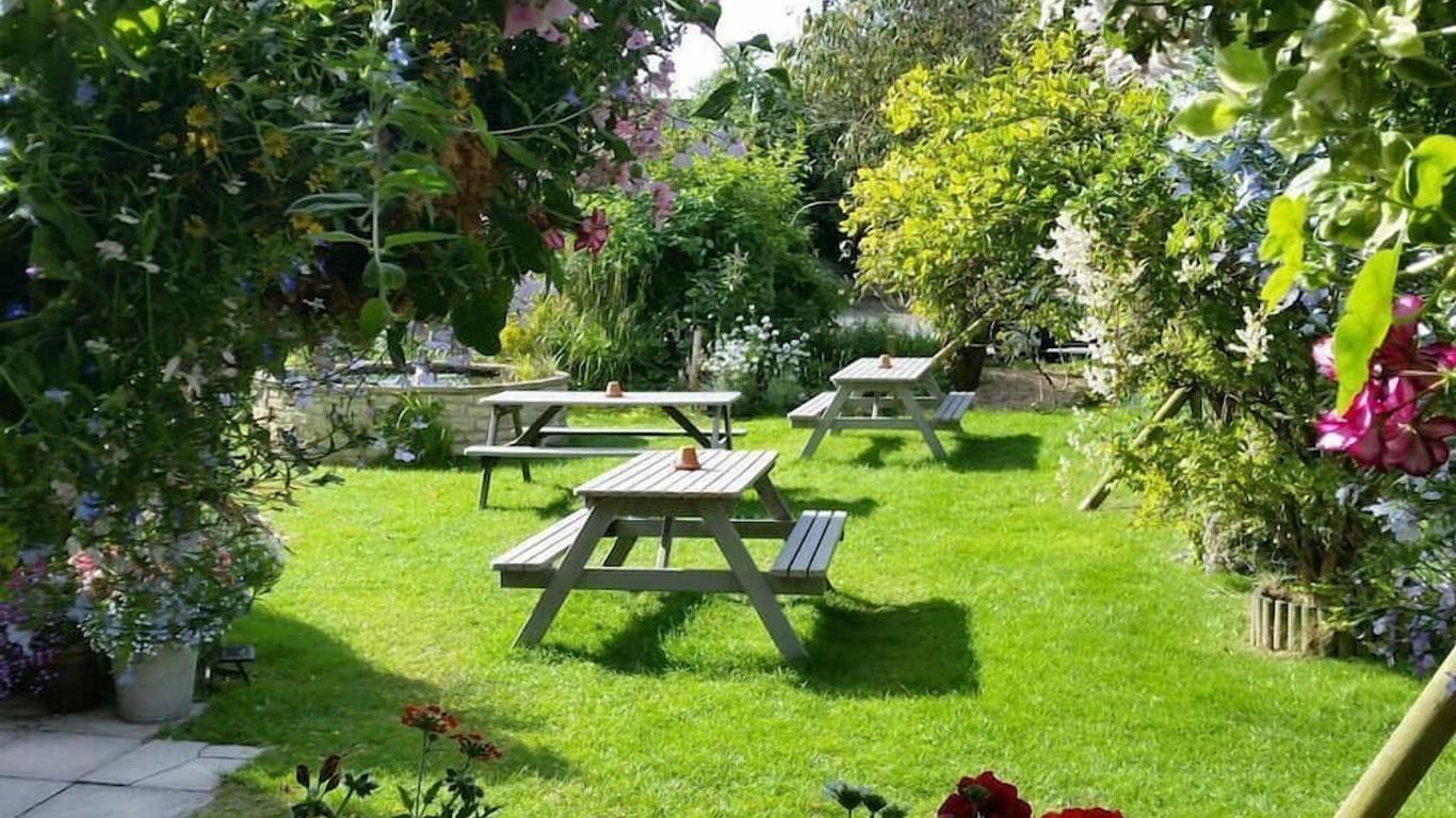 The Bolingbroke Hotel
