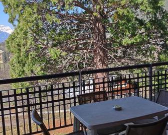 Duplex T3 avec piscine, WiFi, parking et animaux acceptés à Jausiers - FR-1-165B-1 - Jausiers - Балкон