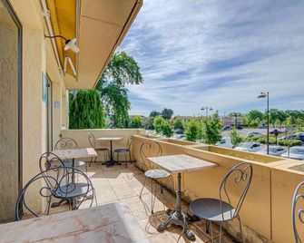 Hotel les Névons - L'Isle-sur-la-Sorgue - Balcone