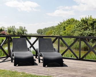 Modern Bungalow With two Bathrooms, Near the Beach - Breskens - Balkon