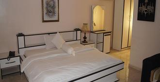 Royalview Hotel And Suites - Lagos - Bedroom