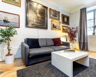 Apartdirect Gamla Stan - Sztokholm - Pokój dzienny