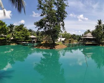 Farmsuk Residence And Resort - Ban Pak Bara - Pool