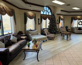 OYO Hotel Harriman Near I-40 - Harriman - Front desk