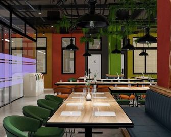 Mega Hostel - Sarandë - Restaurante