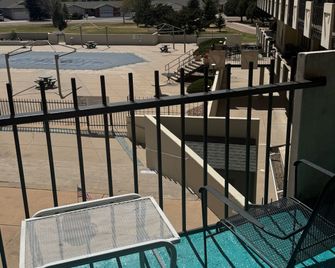 Satellite Hotel - קולרדו ספרינגס - מרפסת