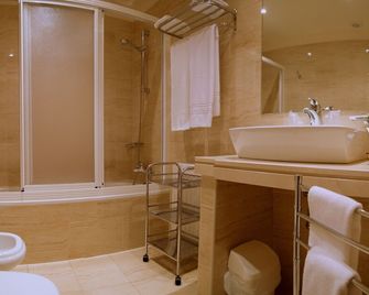 Hotel Playa Langosteira - Fisterra - Badkamer