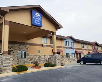 Americas Best Value Inn & Suites Harrisonville - Harrisonville - Building
