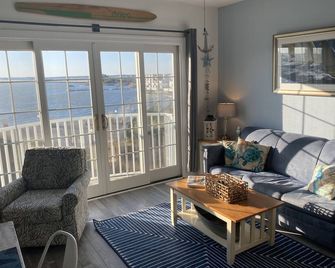 Amazing Bayside Sunset Views! Sunset 309 @coconut Malorie Resort Next To Fagers! - Ocean City - Living room
