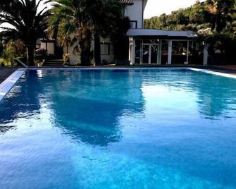 Kalos Relais - Catanzaro - Pool
