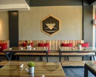 Bhive Hotel - Iloilo City - Restaurante