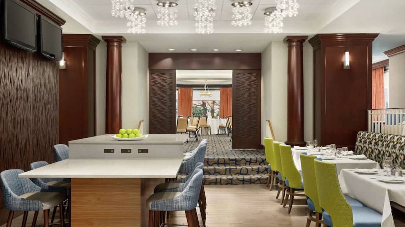 Embassy Suites by Hilton Boston Waltham