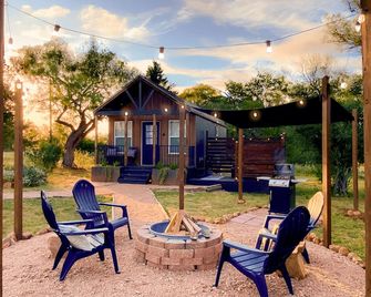 Charming Cabin in the Heart of the TX Hill Country - Llano - Binnenhof