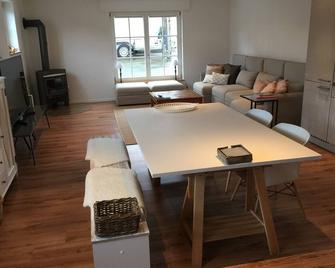 Hof Busen Farm Haus - Mönchengladbach - Yemek odası