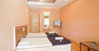 Hotel Ashiana - Jamnagar - Bedroom