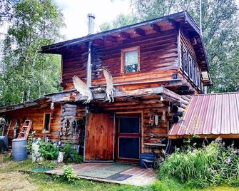 Serene Wilderness, Fly-in, Guest Cabins at Gold King Lodge, WiFi, Sauna & More - Nenana - Edificio