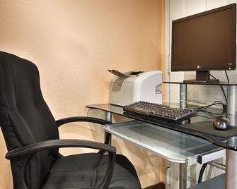 Baymont by Wyndham Goodlettsville/Nashville - Goodlettsville - Business center