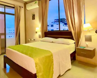 Hotel Manta Beach Madrigal - Манта