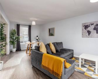 Ayr Retreat - Donnini Apartments - Ayr - Living room