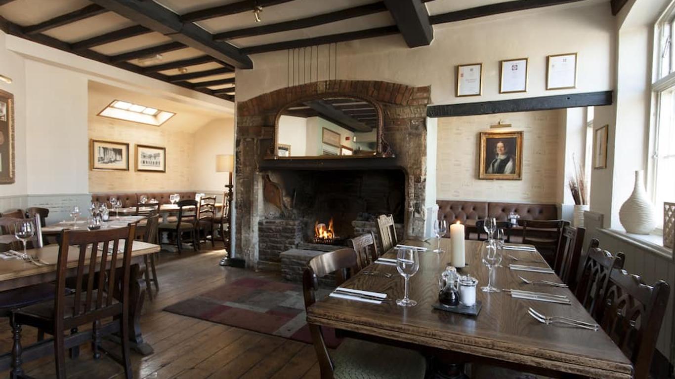 رد لايون - بي آند بي