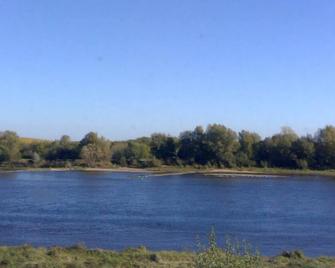Lovely studio overlooking the Loire - Bouchemaine - Extérieur