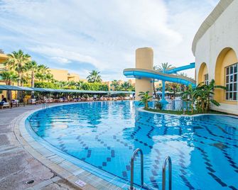 Suites Hotel Les Charmilles & Spa - Gammarth - Zwembad