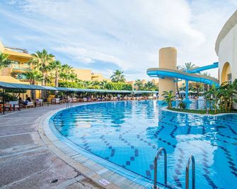 Suites Hôtel Les Charmilles & Spa - Gammarth - Pool