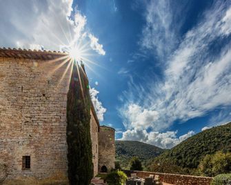 Castello Valenzino - Umbertide - Edificio