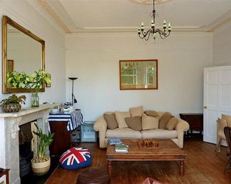 Broadstairs House Boutique B&B By The Sea - Broadstairs - Wohnzimmer
