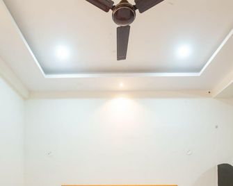 Rohit Holiday Homes - Arpora - Bedroom