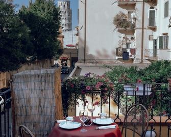 Hotel Francesco - Pisa - Balkon