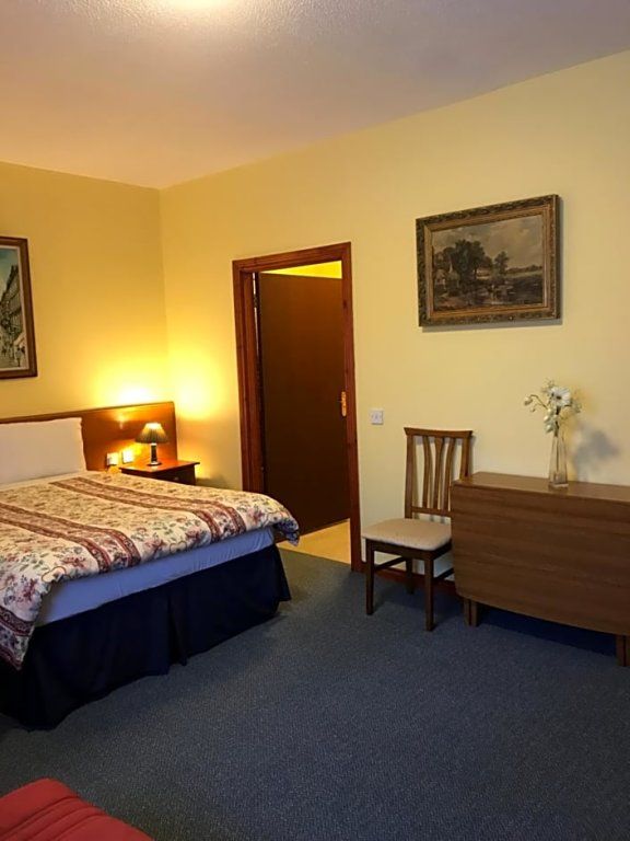 The Stables B&B - אנטרים - חדר שינה