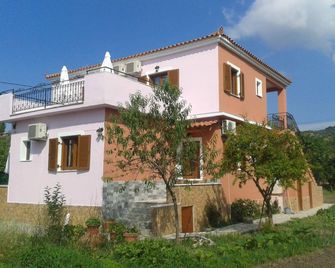 Vassilis Studios - Petra - Building