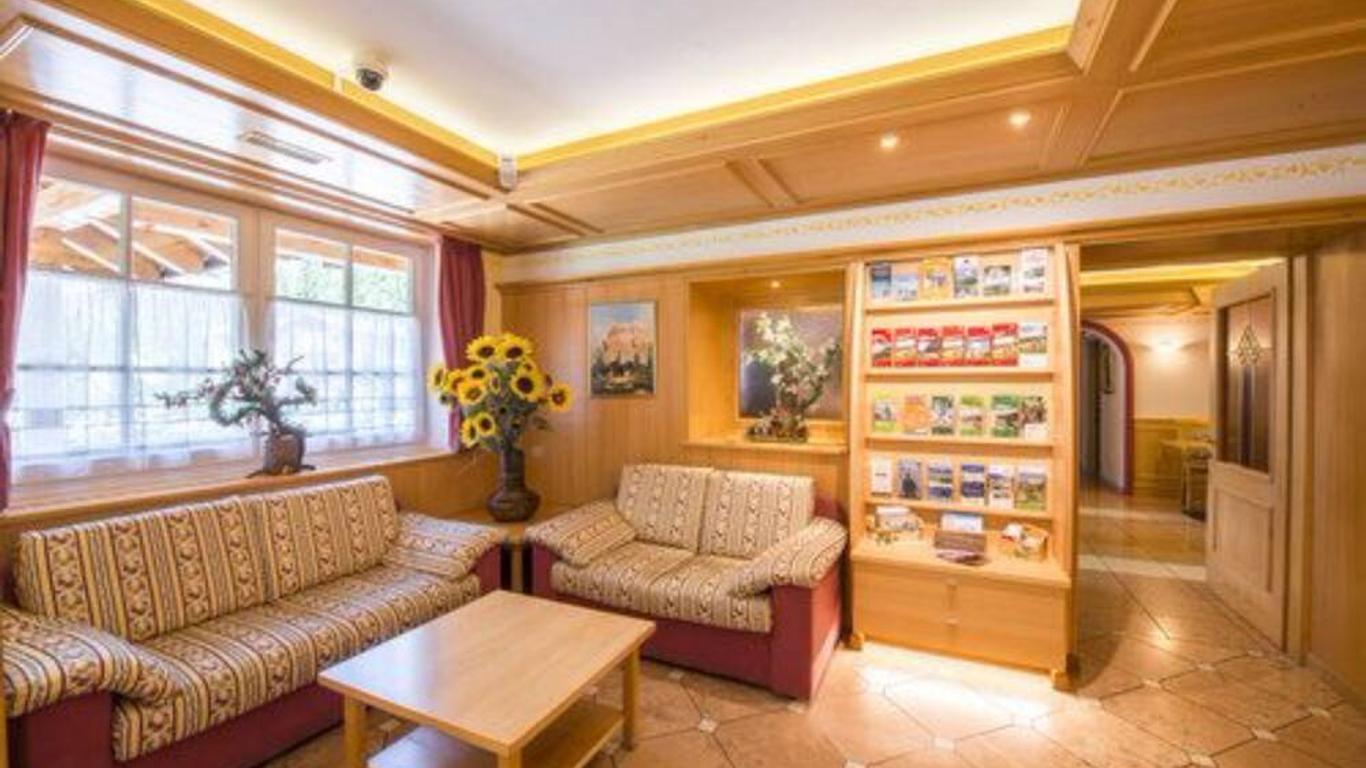 Hotel Villa Rosella Park & Wellness