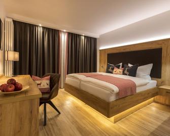 Steig-Alm Hotel - Bad Marienberg - Bedroom
