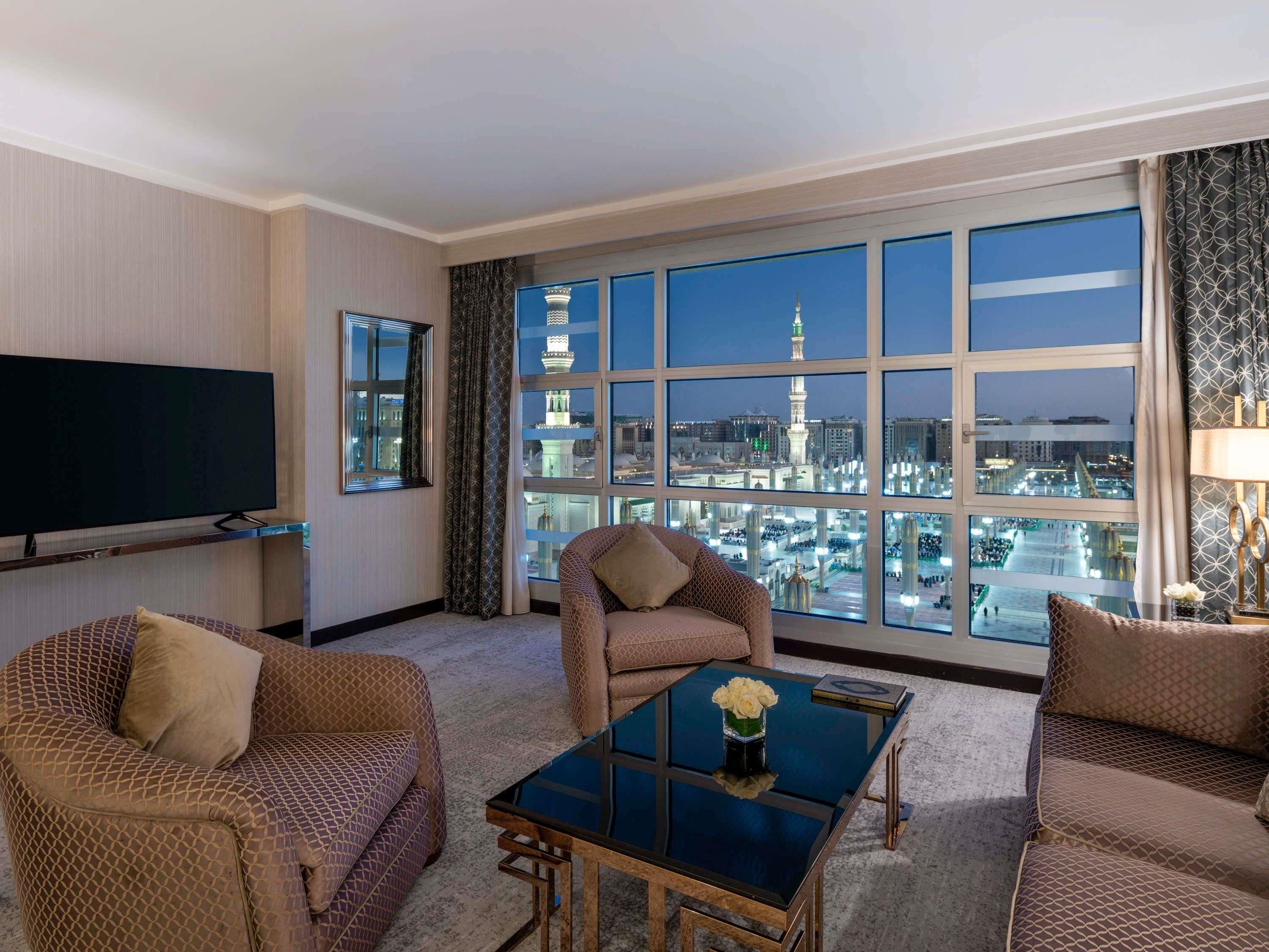 Anwar Al Madinah Mövenpick Hotel - Medina - Schlafzimmer