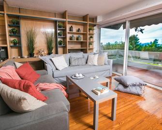 Unique apartment in Athens Riviera - Palaió Fáliro - Living room
