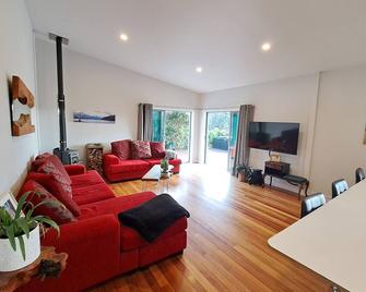 GREEN peaceful and private with stunning rural views - Paihia