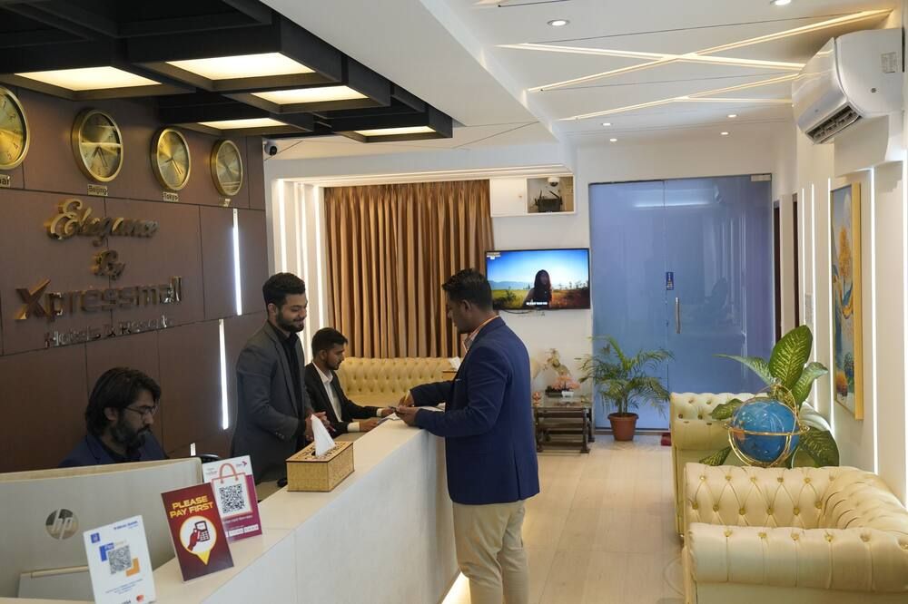 Xpressmall Hotel near Dhaka Airport thumbnail 3