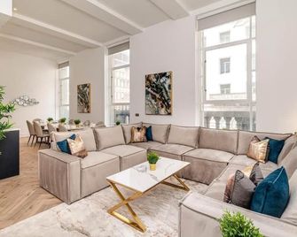 The Penthouse Collection By Epic - Liverpool - Soggiorno