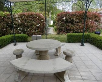 Garden Suite, Breakfast included - Saint-Paul-lès-Dax - Binnenhof