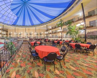 Holiday Inn Des Moines-Airport/Conf Center By IHG - Des Moines - Restaurant