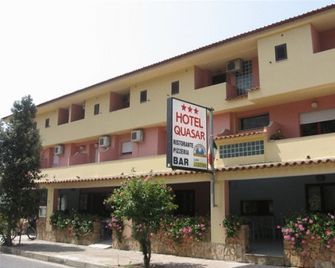 Hotel Quasar - Cala Liberotto - Building