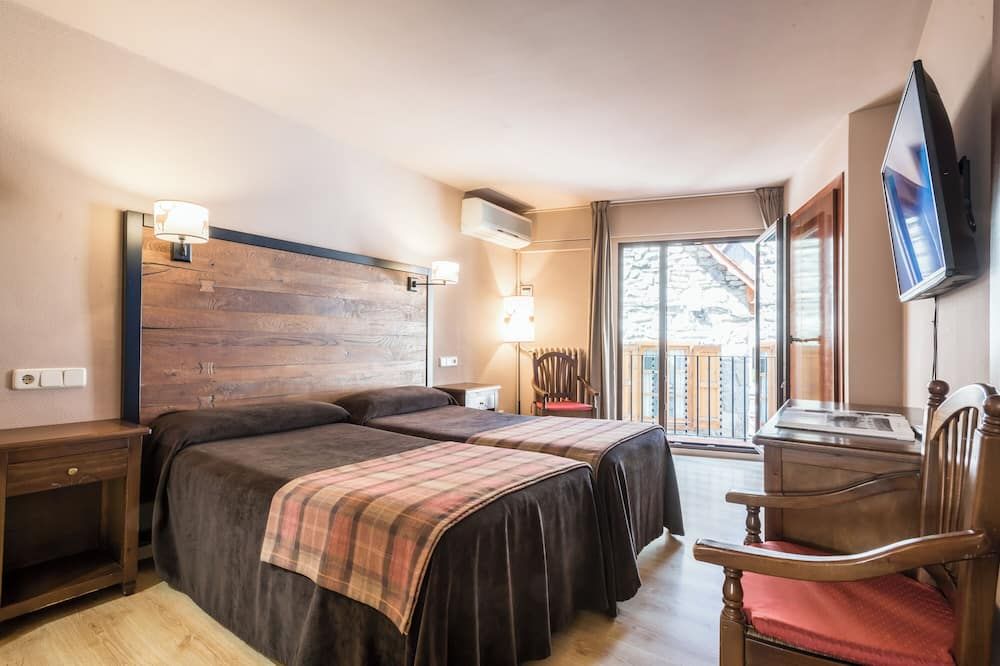 أوتل ريو نيري - Viella - غرفة نوم