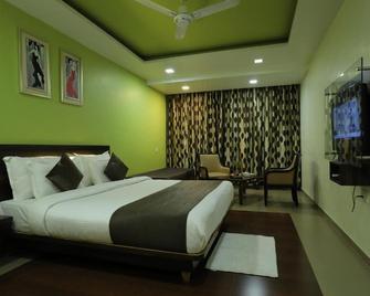Krushnai Resort - Lonavala - Bedroom